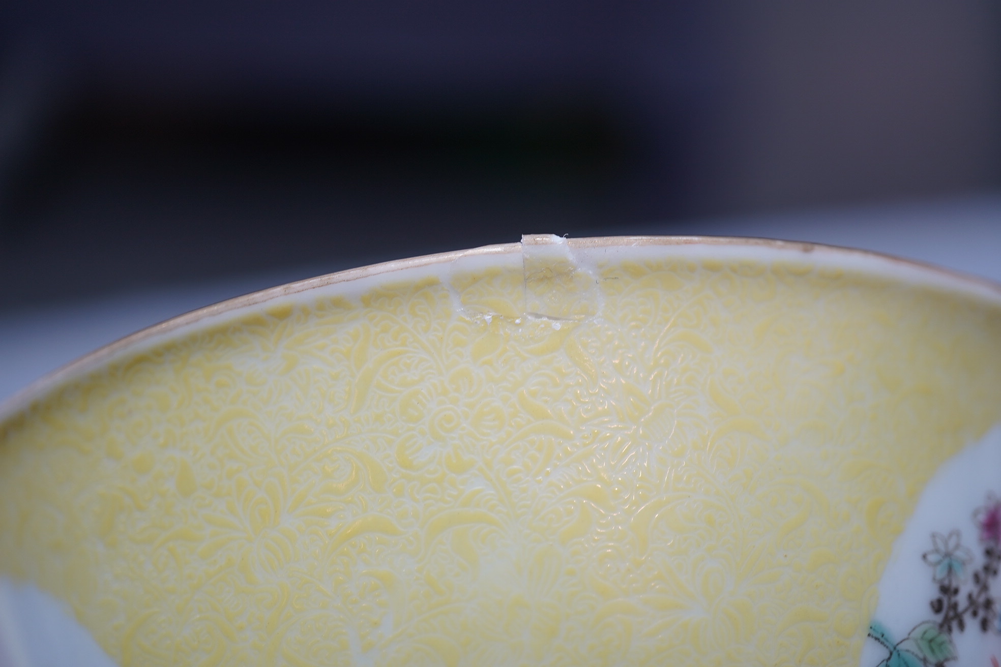 A pair of Chinese yellow sgraffito ground medallion bowls, Guangxu mark, early 20th century